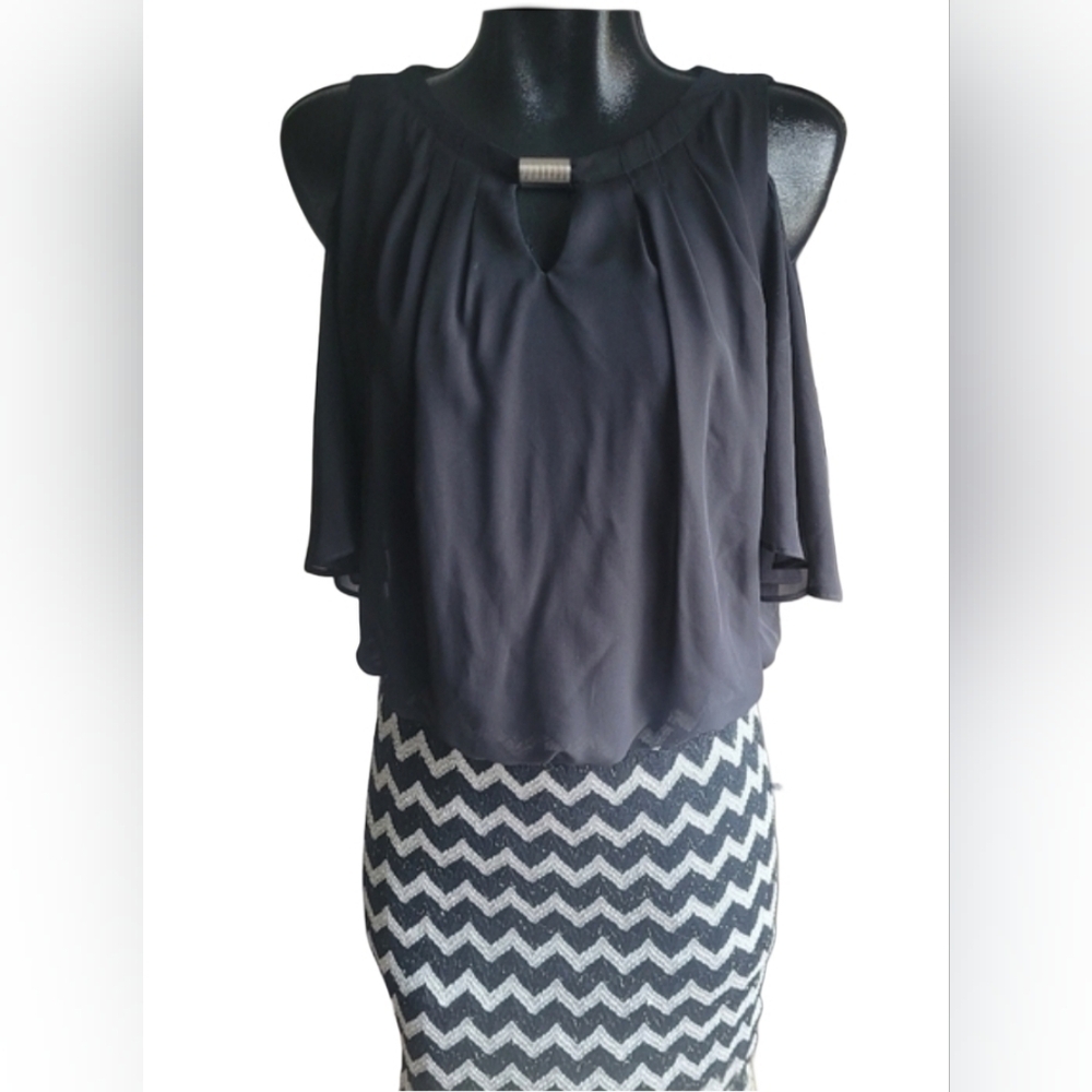 Perceptions New York Black and White Short Open Sleeve Dress